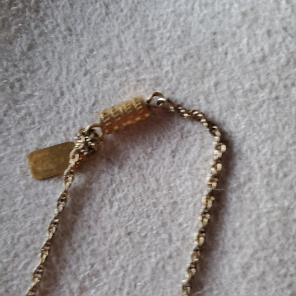 Small Gold Locket - Picture 3 of 7